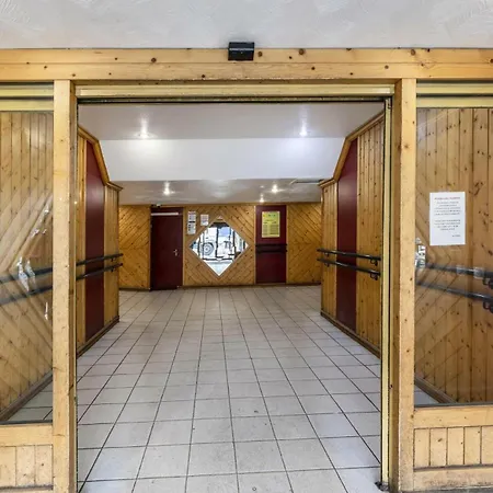 Apartment Neves - Location: Ensoleille Pour 4 Personnes Dans Un Quartier Anime