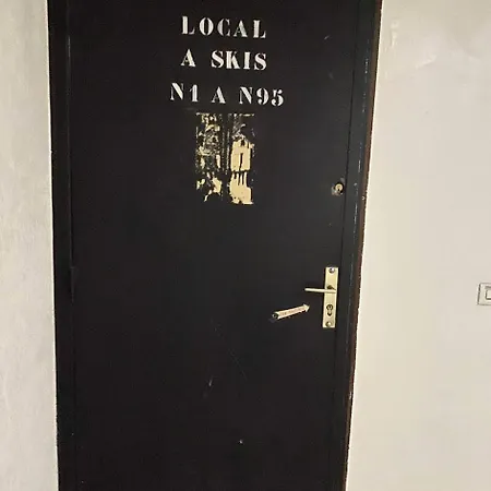 Neves - Location: Ensoleille Pour 4 Personnes Dans Un Quartier Anime * Val Thorens