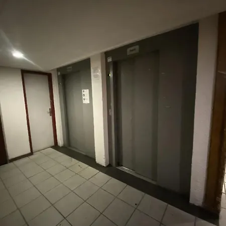 Apartment Neves - Location: Ensoleille Pour 4 Personnes Dans Un Quartier Anime Val Thorens
