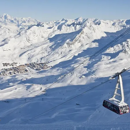 Apartment Neves - Location: Ensoleille Pour 4 Personnes Dans Un Quartier Anime Val Thorens