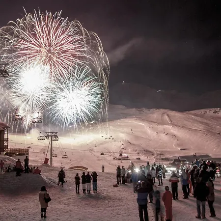 Résidence Neves - Location: Ensoleillé Pour 4 Personnes Dans Un Quartier Animé Val Thorens